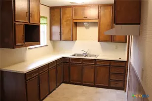 1610 Bexar Ave, Victoria, TX 77901 - Photo 11