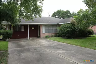 1610 Bexar Ave, Victoria, TX 77901 - Photo 1
