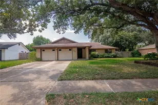 517 Maplewood Dr, Victoria, TX 77901 - Photo 1