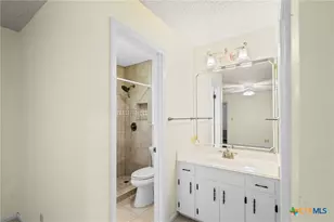 517 Maplewood Dr, Victoria, TX 77901 - Photo 29