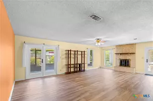 517 Maplewood Dr, Victoria, TX 77901 - Photo 25