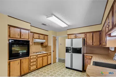 517 Maplewood Drive, Victoria, TX 77901 - Photo 17