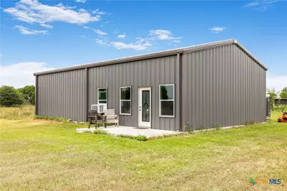 592 Dagg, Yoakum, TX 77995 - Photo 21
