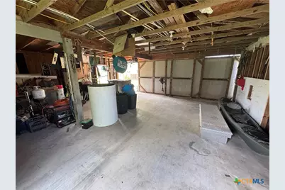 303 E Bay Avenue, Seadrift, TX 77983 - Photo 33