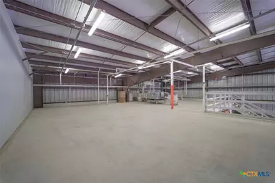 8609 Lone Tree Road, Victoria, TX 77905 - Photo 11