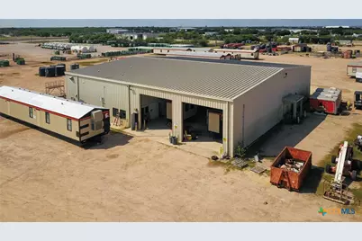 8609 Lone Tree Road, Victoria, TX 77905 - Photo 3