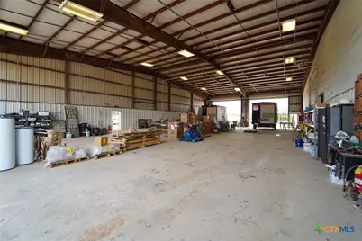 8609 Lone Tree Road, Victoria, TX 77905 - Photo 31