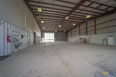 8609 Lone Tree Road, Victoria, TX 77905 - Photo 9