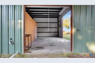 2133 County Road 125, Edna, TX 77957 - Photo 23