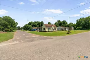 304 W Burnett, Calvert, TX 77837 - Photo 33