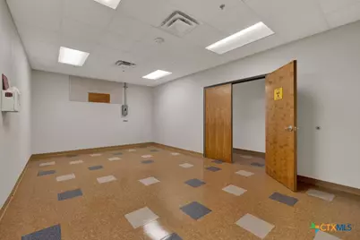 936 S Highway 123 Bypass, Seguin, TX 78155 - Photo 13