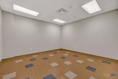 936 S Highway 123 Bypass, Seguin, TX 78155 - Photo 17