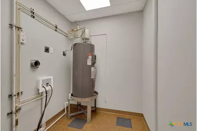 936 S Highway 123 Bypass, Seguin, TX 78155 - Photo 19