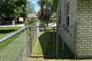 830 McGar St, New Braunfels, TX 78130 - Photo 31