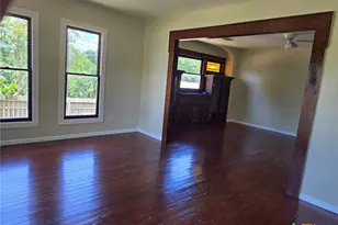 144 W Wallace St, Gonzales, TX 78629 - Photo 7