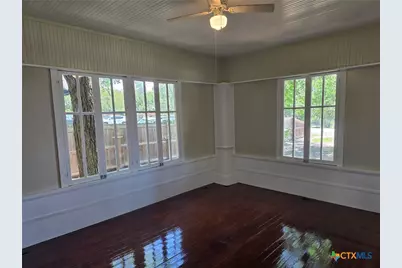 144 W Wallace Street, Gonzales, TX 78629 - Photo 9