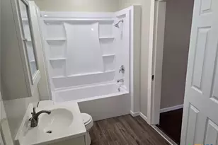 144 W Wallace St, Gonzales, TX 78629 - Photo 11