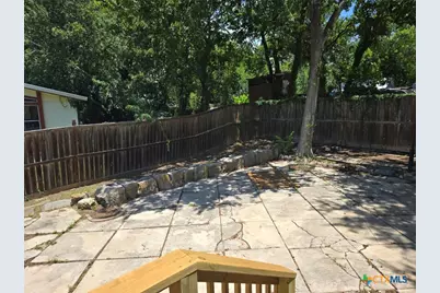 144 W Wallace Street, Gonzales, TX 78629 - Photo 25