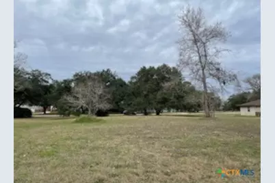 209 Tropical Drive, Victoria, TX 77904 - Photo 3