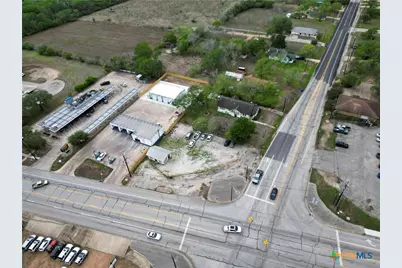 702 US Highway 77A, Yoakum, TX 77995 - Photo 15