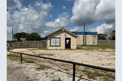 702 US Highway 77A, Yoakum, TX 77995 - Photo 3