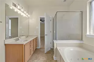 213 Springtree Pkwy, Cibolo, TX 78108 - Photo 23