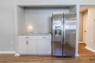 608 San Antonio Ave, Seguin, TX 78155 - Photo 11