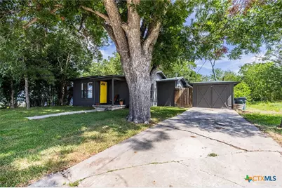 608 San Antonio Avenue, Seguin, TX 78155 - Photo 5