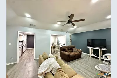 209 Roanoke Drive, Victoria, TX 77904 - Photo 3