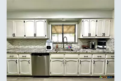 209 Roanoke Drive, Victoria, TX 77904 - Photo 17