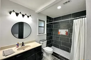 209 Roanoke Dr, Victoria, TX 77904 - Photo 21