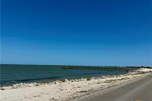 38 Chumley, Port Lavaca, TX 77979 - Photo 11