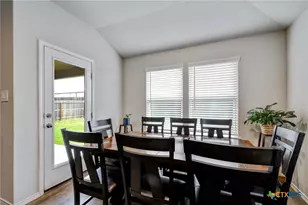 733 Peak Pl, Seguin, TX 78155 - Photo 9