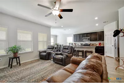 733 Peak Place, Seguin, TX 78155 - Photo 3