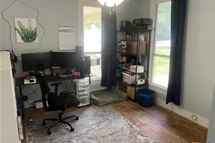 408 Hubbard St, Yoakum, TX 77995 - Photo 13