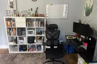 408 Hubbard St, Yoakum, TX 77995 - Photo 11