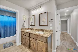 8219 Collins Creek Dr, Salado, TX 76571 - Photo 11