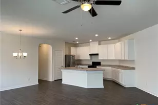 2078 Wind Chime Wy, New Braunfels, TX 78130 - Photo 5