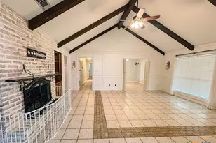 307 Bramble Bush Ln, Victoria, TX 77904 - Photo 9