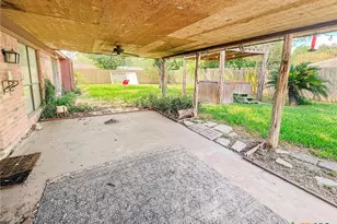 307 Bramble Bush Ln, Victoria, TX 77904 - Photo 29