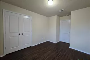 292 Rosalie Dr, New Braunfels, TX 78130 - Photo 19