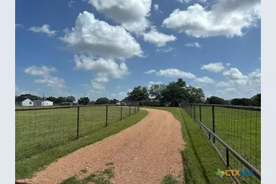 8652 State Highway 111 East, Yoakum, TX 77995 - Photo 31