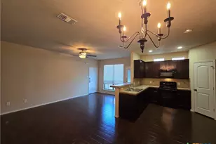 294 Rosalie Dr, New Braunfels, TX 78130 - Photo 3