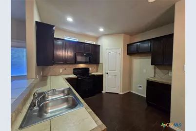 294 Rosalie Drive, New Braunfels, TX 78130 - Photo 9