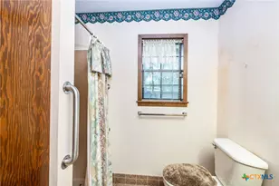 113 Tanglewood Trail, Gonzales, TX 78629 - Photo 37