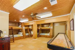 2133 W Maple St, Port O'Connor, TX 77982 - Photo 29