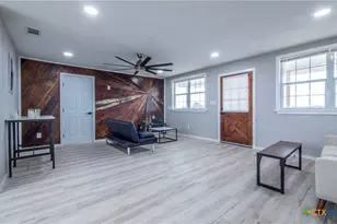 340 Frazier Ln, Burnet, TX 78611 - Photo 3