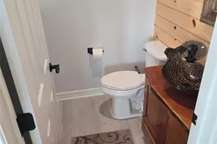 256 S Ocean Dr, Port Lavaca, TX 77979 - Photo 7