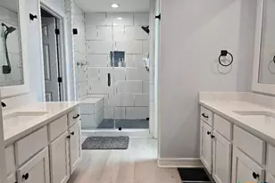 256 S Ocean Dr, Port Lavaca, TX 77979 - Photo 17