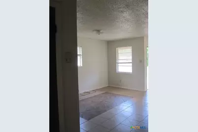 305 E Avenue A, Copperas Cove, TX 76522 - Photo 9